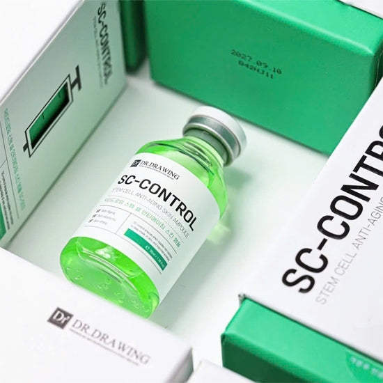 Texture of Dr. Drawing SC CONTROL Serum illustrating its hydrating and soothing elements.